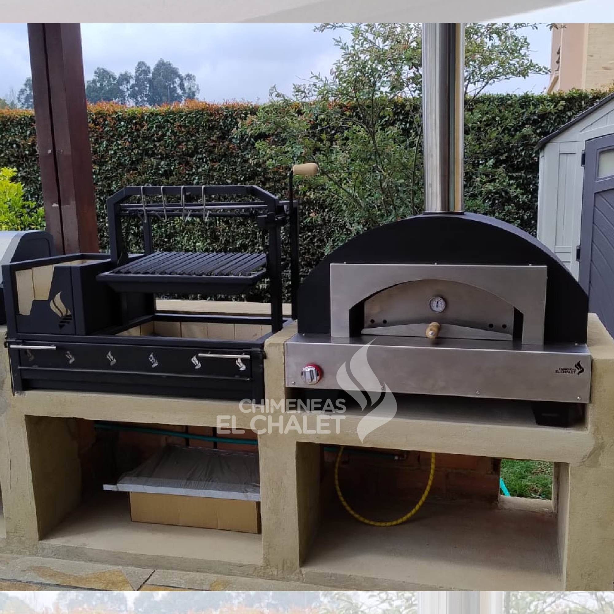 Horno De Pizza De Carbón Para Barbacoa 67x47.5x156 Cm - Incluye Piedra Para Pizza, Parrillas De Acero Cromado Y Chimenea
